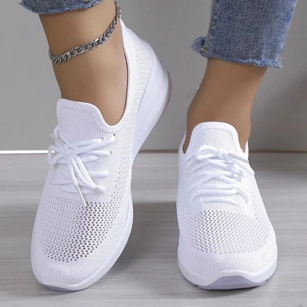 Emma - Sneakersy sznurowane z podeszwą klinową - zdjęcie 2